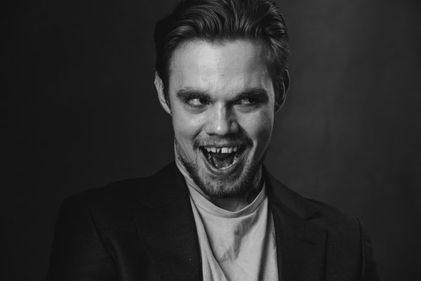 man-is-emotional-portrait-black-white-9.jpg